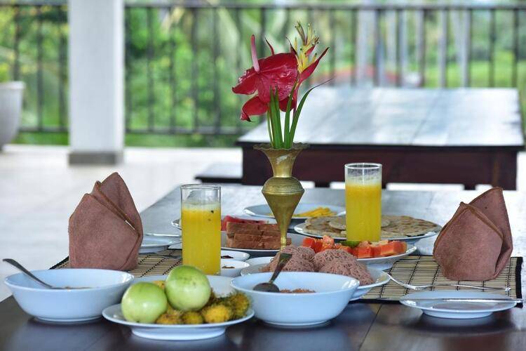 Green Almond Hotel