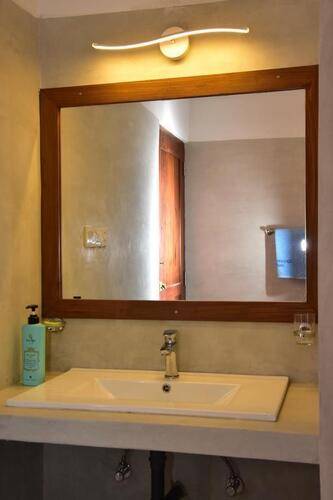 Green Almond Hotel