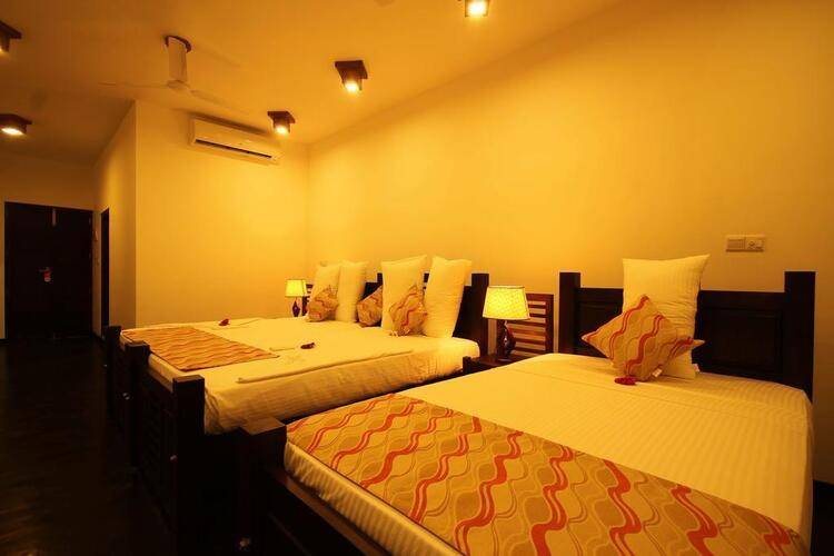 Saffron Hotel & Restaurant