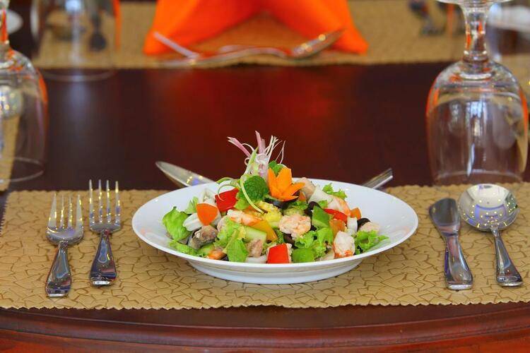 Saffron Hotel & Restaurant