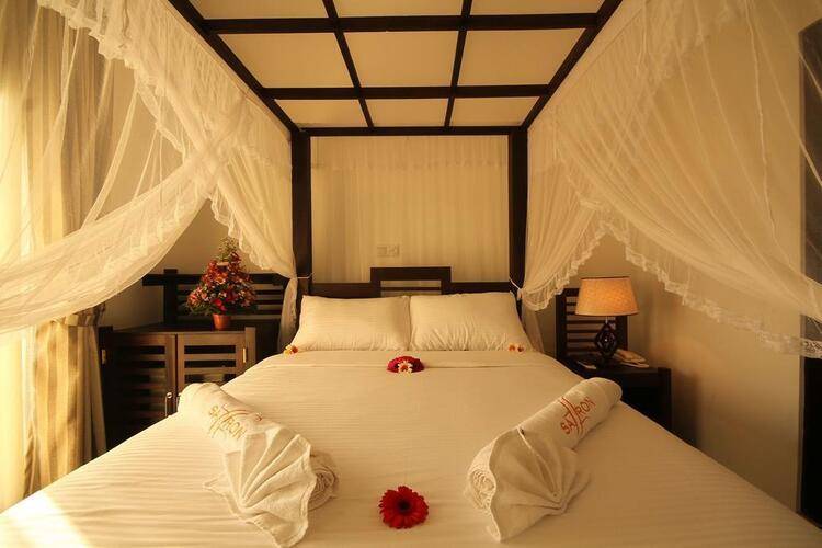 Saffron Hotel & Restaurant