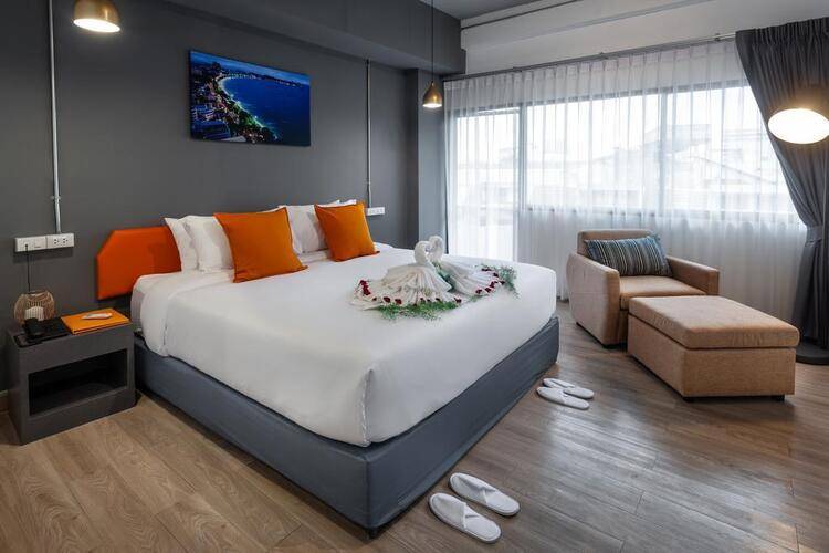 7 Days Premium Pattaya
