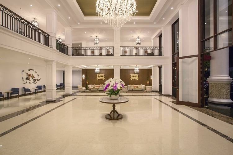 Grand Palace Hotel
