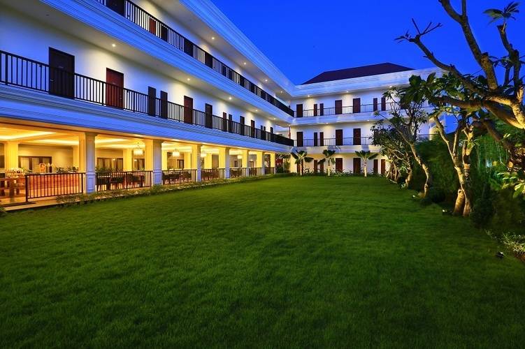 Grand Palace Hotel