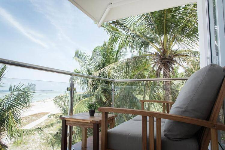 Reef Edge Thulusdhoo Guesthouse