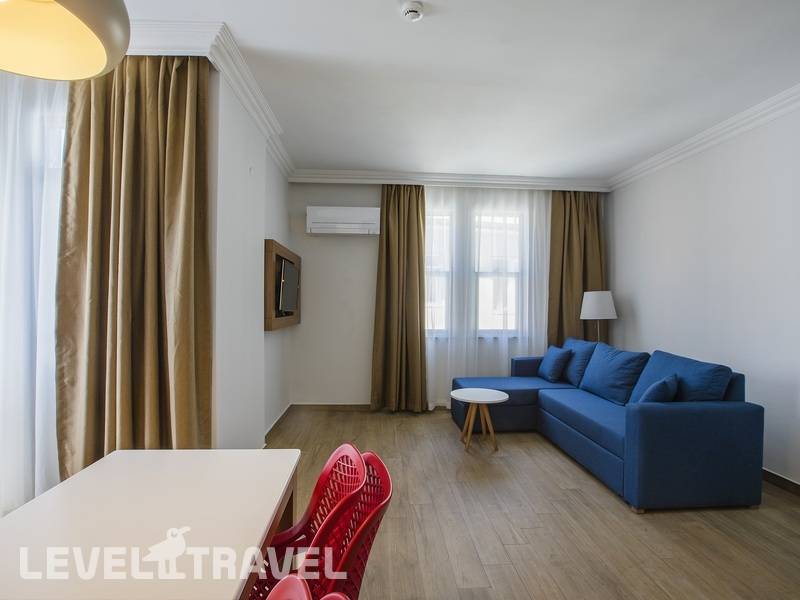 Фотография Comfort Suites Hotel