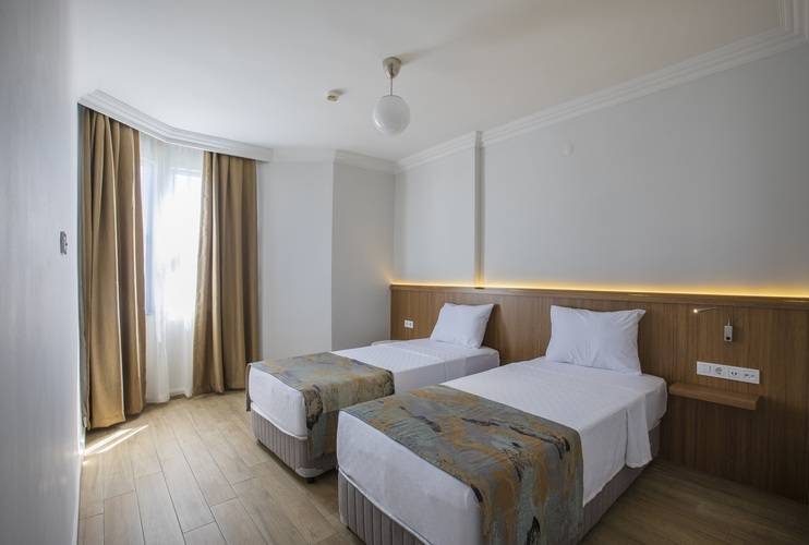 Comfort Suites Hotel