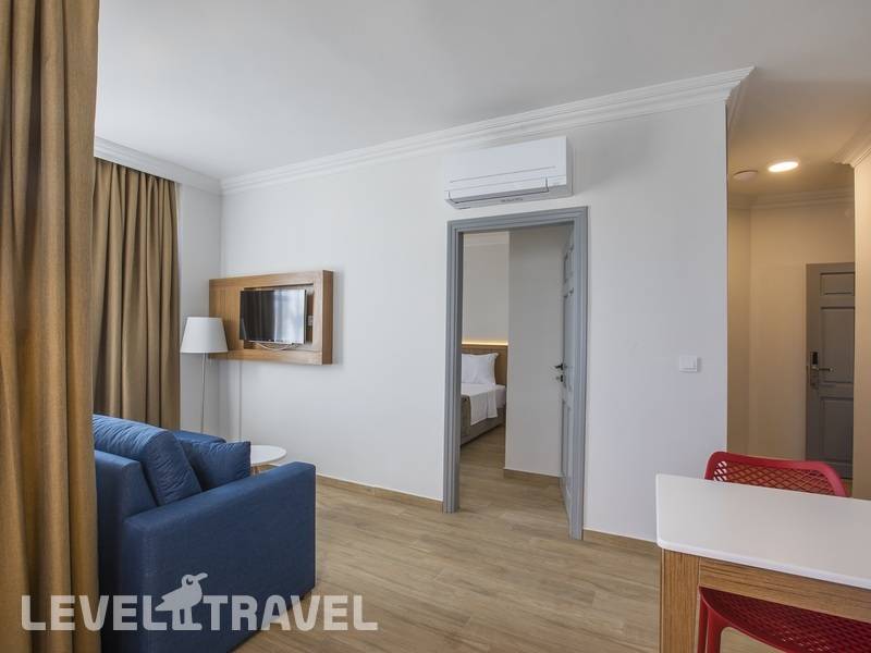 Фотография Comfort Suites Hotel