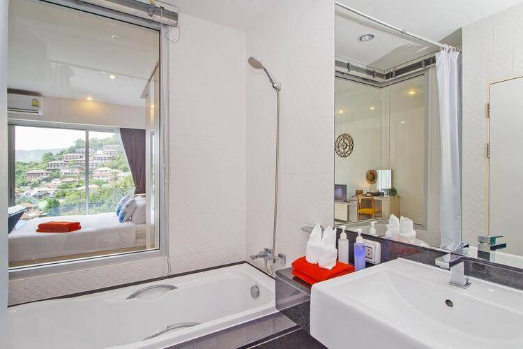 Chic Condotel Karon