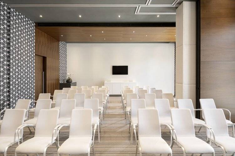 Hyatt Place Dubai, Wasl District
