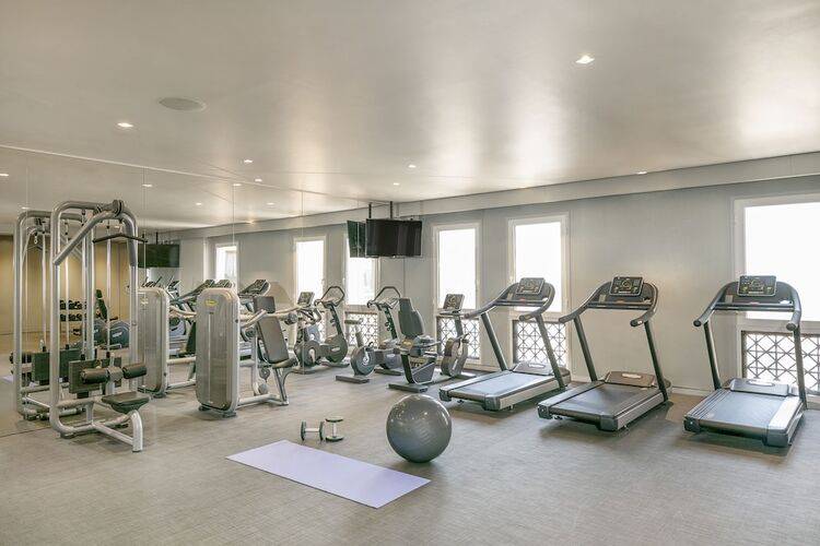 Hyatt Place Dubai, Wasl District