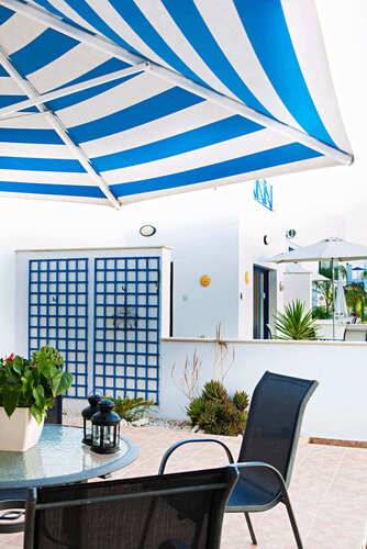 Flouressia Gardens & Villas