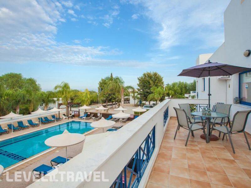 Фотография Flouressia Gardens & Villas