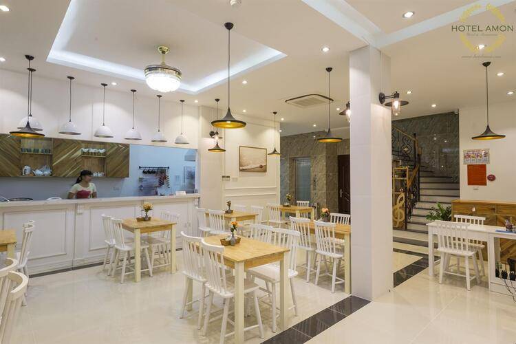 Amon Deluxe Hotel