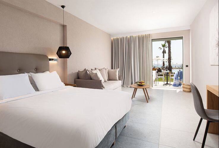 Portes Lithos Luxury Resort