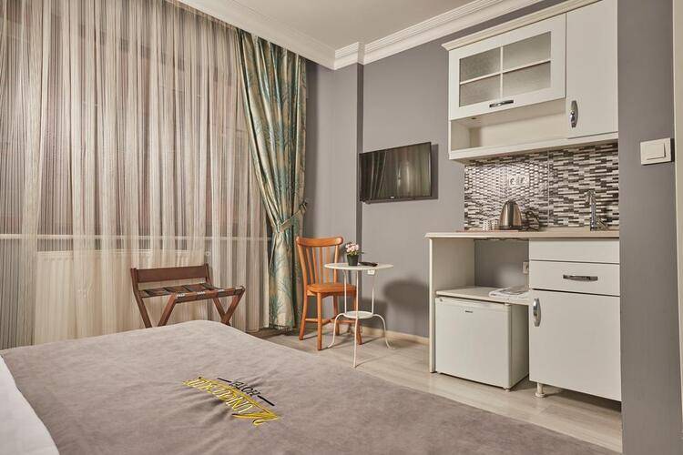 Unique Suite