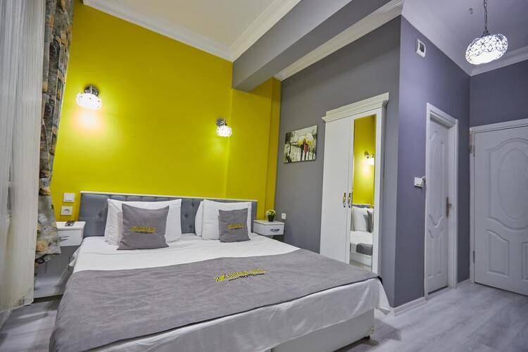Unique Suite