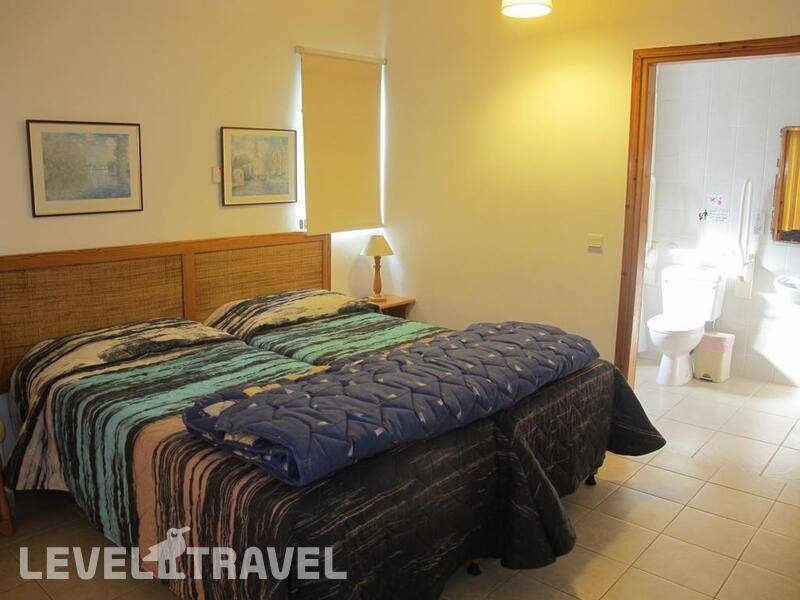 Фотография C & A Hotel Apartments (Handicaped Only)