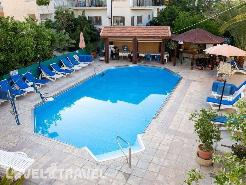 Фотография C & A Hotel Apartments (Handicaped Only)