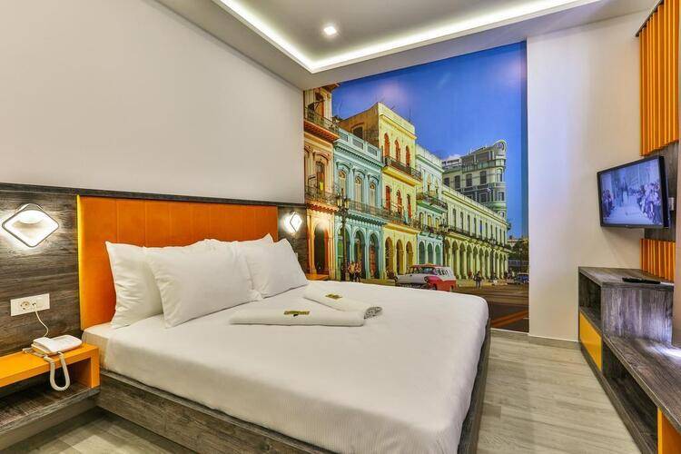 Hotel Del Medio