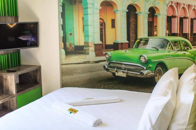 Hotel Del Medio