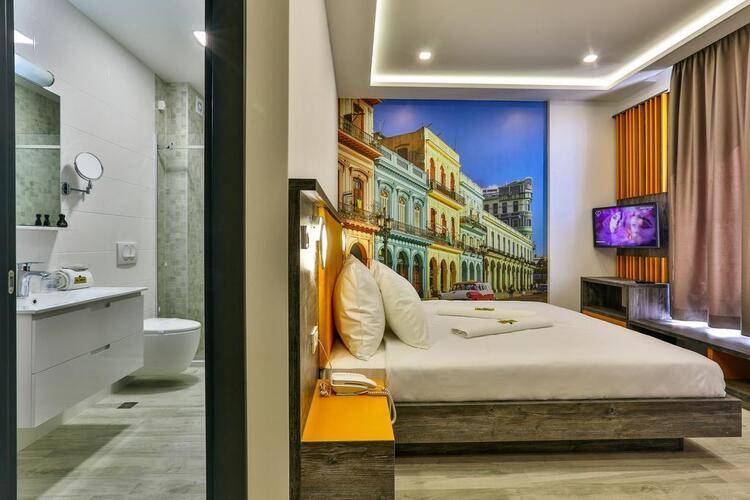 Hotel Del Medio