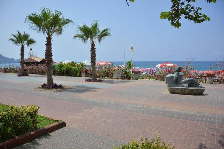 Kleopatra Dreams Beach