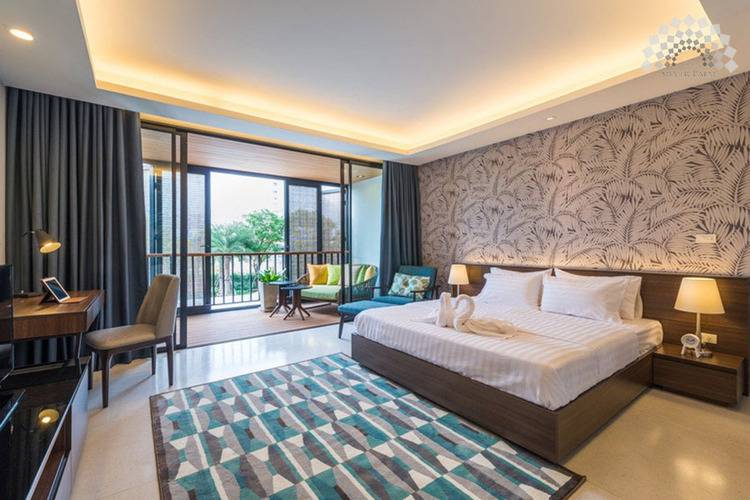 The Silver Palm Hotel