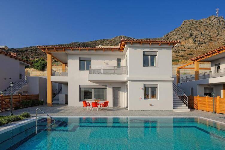 Danae Villa