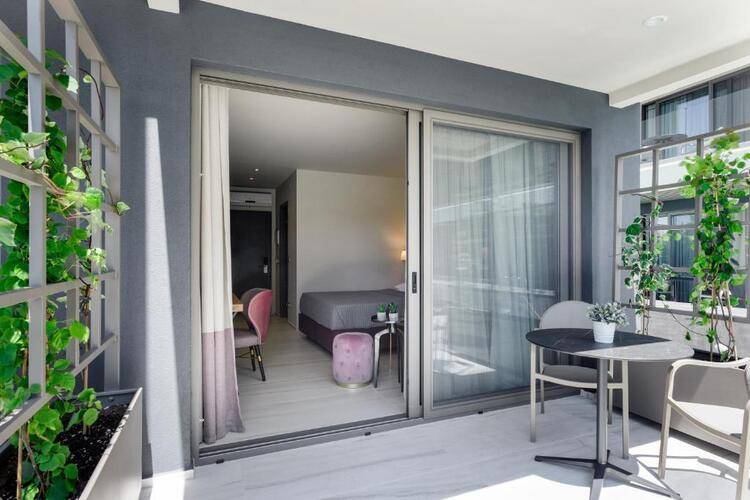 Serenity Suites