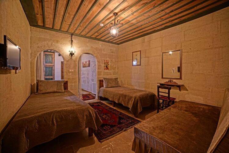 Jerveni Cave Hotel