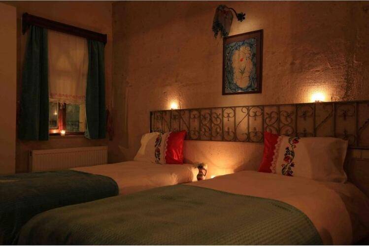 Jerveni Cave Hotel