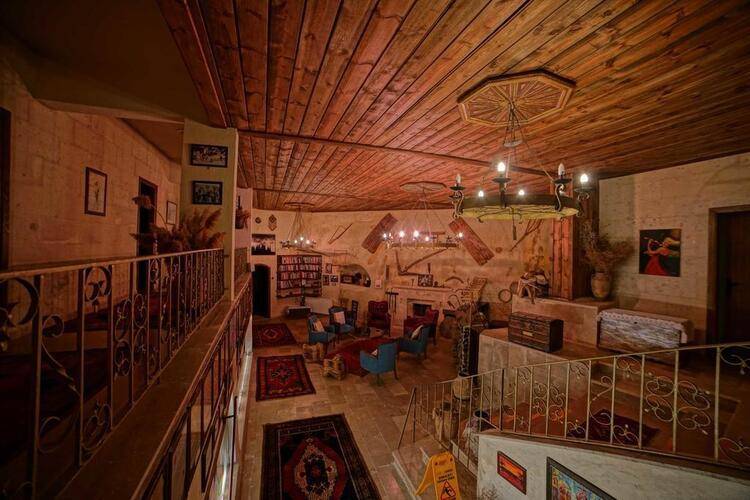 Jerveni Cave Hotel