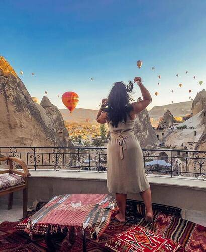Elite Cave Suites
