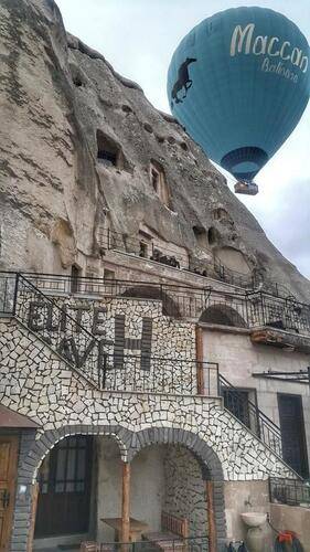 Elite Cave Suites