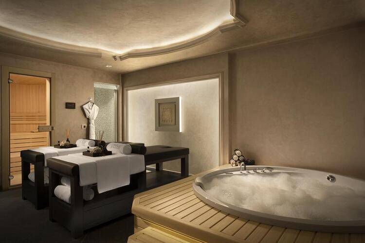Lazzoni Hotel