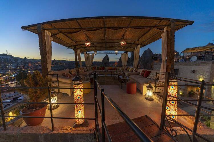 Artemis Cave Suites