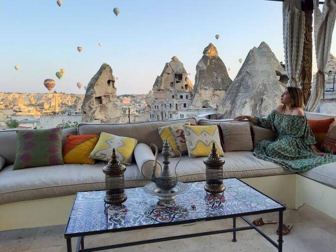 Artemis Cave Suites