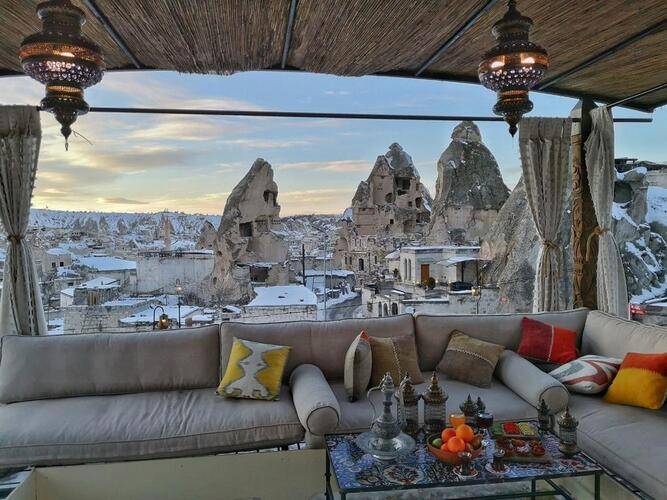 Artemis Cave Suites