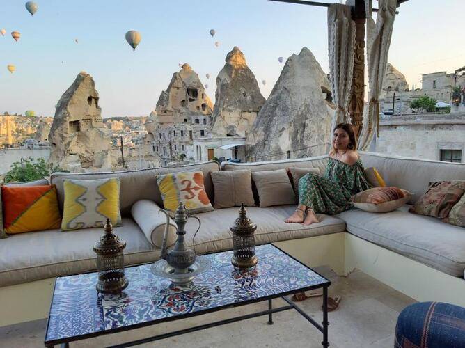Artemis Cave Suites