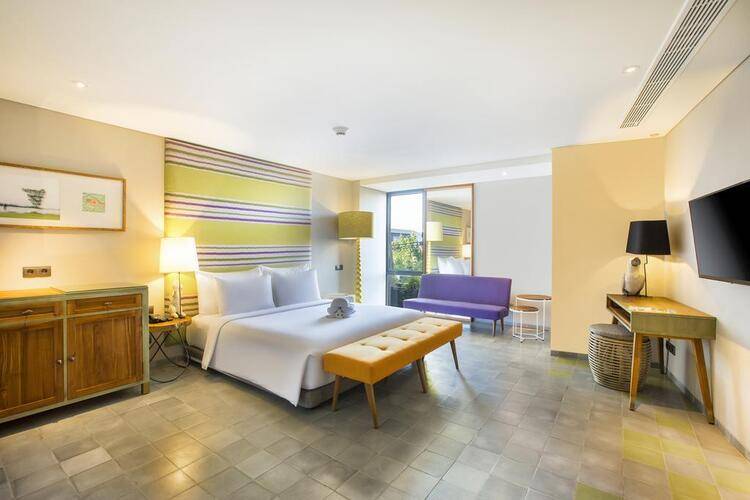 Tijili Seminyak Hotel