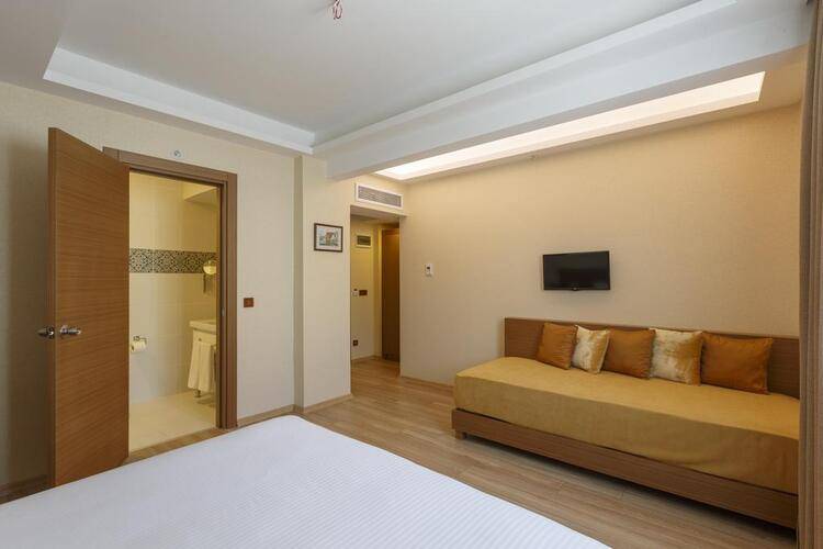 Lalahan Hotel