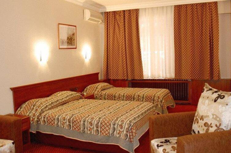 Monopol Hotel