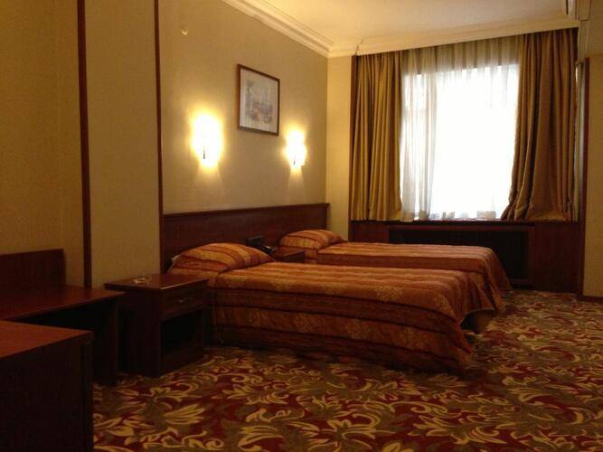 Monopol Hotel