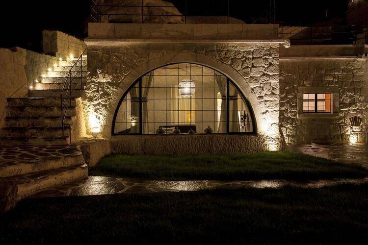 Hezen Cave Hotel