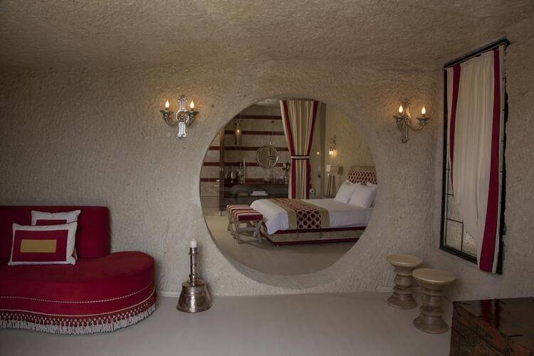 Hezen Cave Hotel