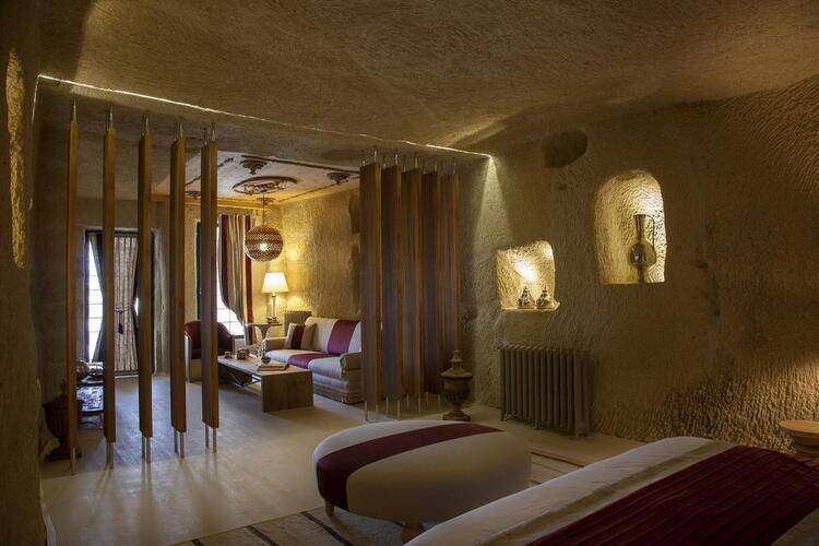 Hezen Cave Hotel