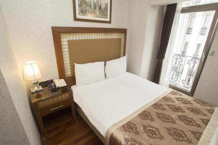 Nova Plaza Park Hotel