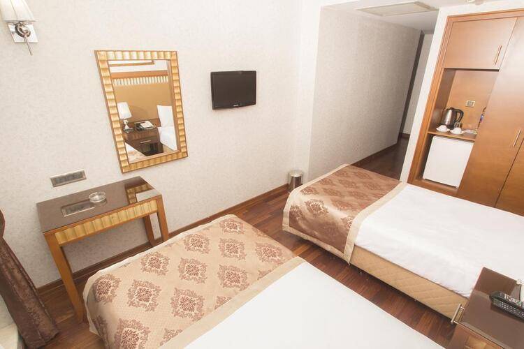 Nova Plaza Park Hotel
