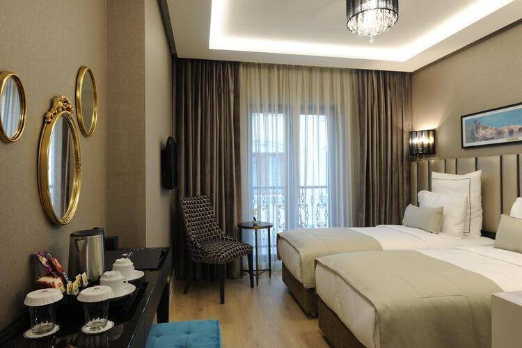 Le Petit Palace Hotel